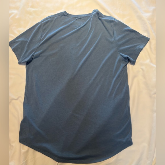 Abercrombie and Fitch, large blue T-shirt - Picture 2 of 4